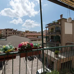 Classic Style In Center , Florencia Italia